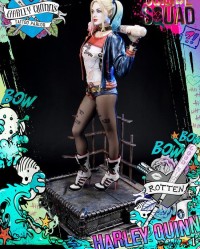  电竞周边产品热销 限量手办收藏价值持续走高