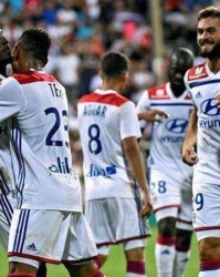  黑马逆袭淘汰卫冕冠军，爆冷震撼足坛