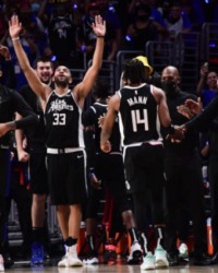  快船乔治准绝杀惊险击败鹈鹕