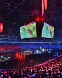  电竞联名款发布，时尚与竞技碰撞擦出火花