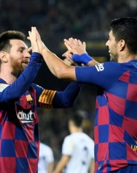  外援默契配合，双剑合璧攻破防线