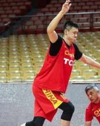  山东高速全员皆兵，团队篮球击溃广东队