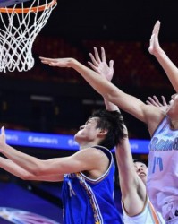  江苏肯帝亚失误连连不敌新疆伊力特