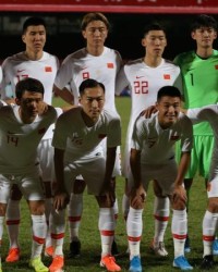  保级大战白热化，弱旅殊死一搏创造奇迹  