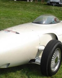  火箭联盟车球大战升级，空中特技决胜毫厘之间  