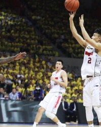  扣篮大赛惊艳全场，空中飞人演绎极致美学