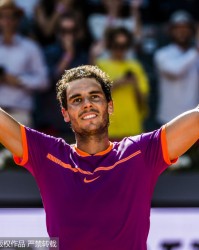  布斯塔西班牙红土专家，布宜诺斯艾利斯站卫冕成功