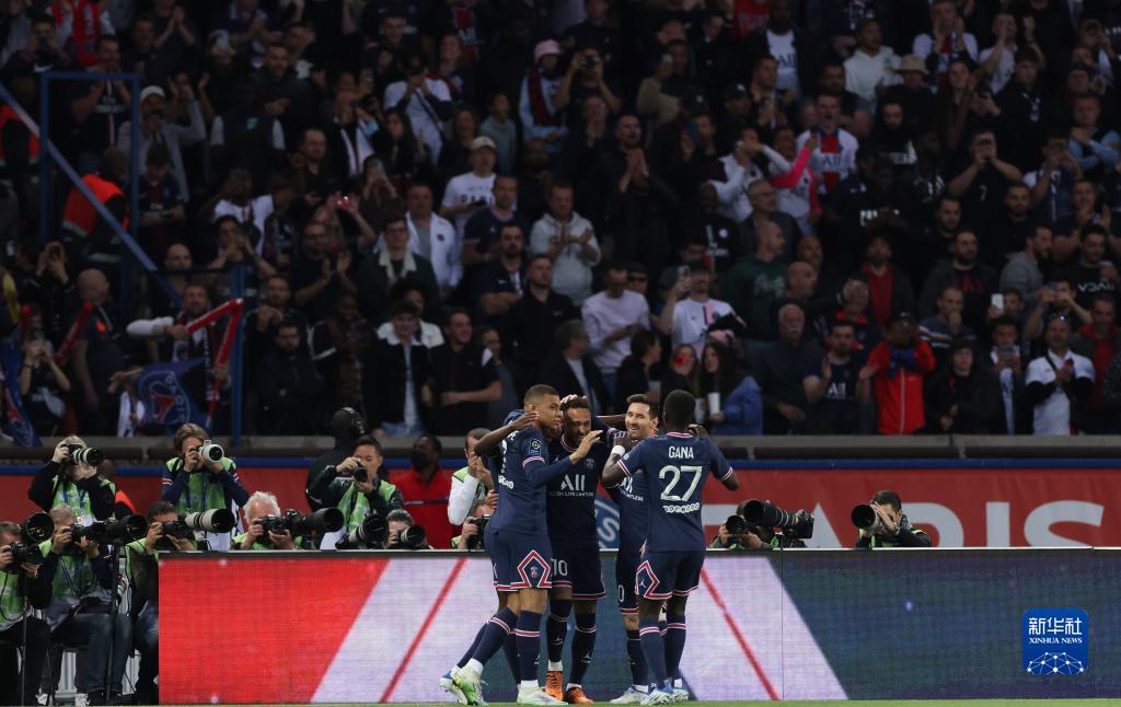  巴黎圣日耳曼提前夺冠，法甲创纪录连胜终结