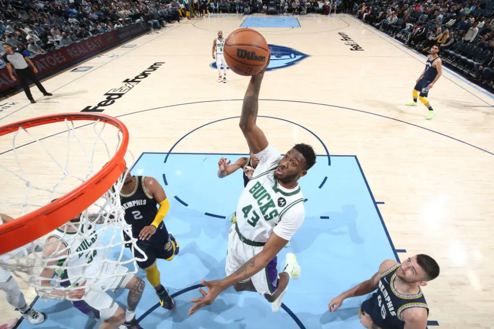  青年军异军突起称霸电竞赛场