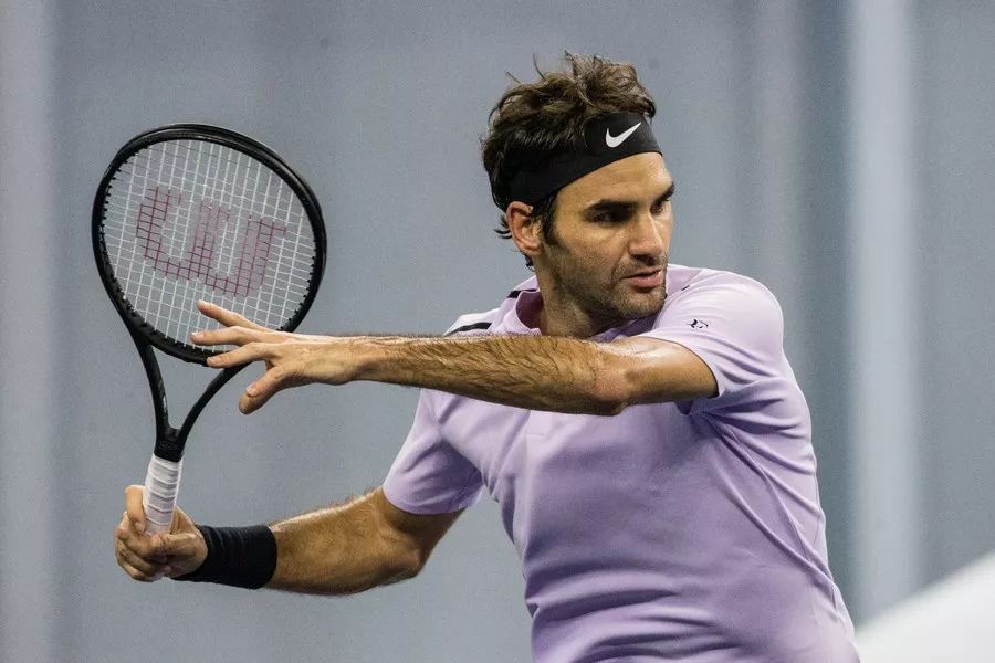  梅德韦杰夫硬地称王，上海劳力士大师赛折桂